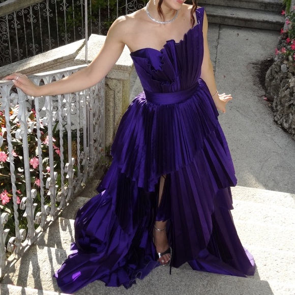 TARIK EDIZ Elegant Purple Evening Gown - Picture 6 of 7